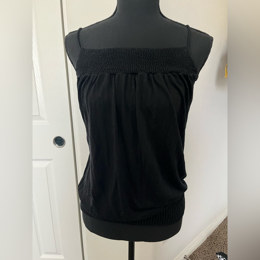 Isis Black Sleeveless Top Size Small – Chic & Versatile
